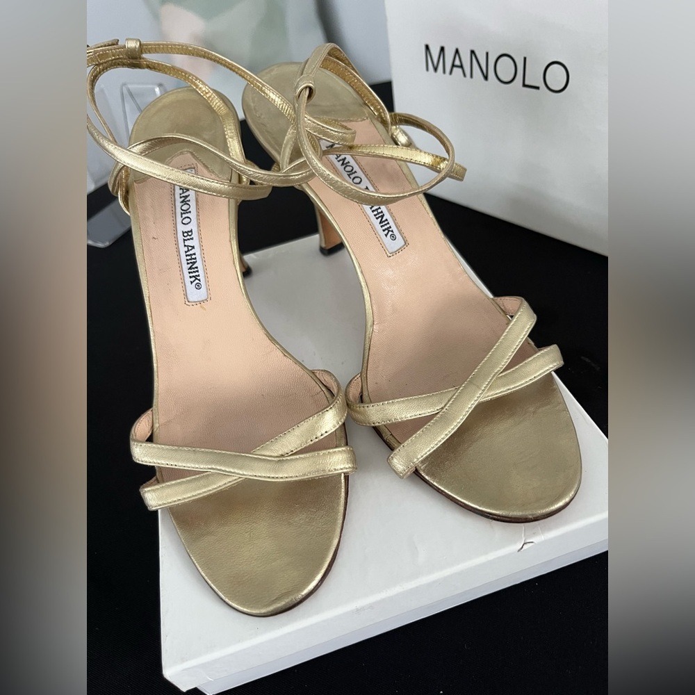 Manolo Blahnik gold metallic ankle strap heels (37) 6.5 - 7 - Picture 5 of 13